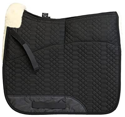 Engel Reitsport | SCHABRA1AP-D-SCH-MED | Schabracke | Aufpolster Korrektur | Steppstoff | Lammfell im Sattelbereich | Half Lined |Fellkranz vorne | Dressur | Stoff schwarz Fell med.
