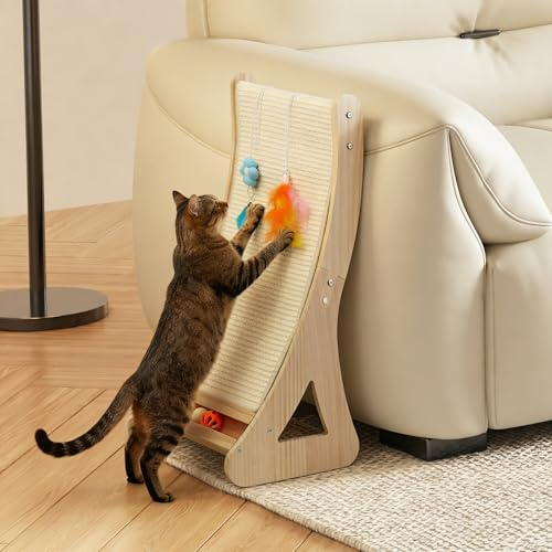 Prelisee Katzen Kratzbrett Dual-Use Kratzpappe für Katzen Groß 63cm Gebogen Kratzmöbel Katze 100% Natürliche Sisal Kratzsäule Katze Kratzmatte für Sofa & Wandschutz,mit Glöckchen,Feder Spielzeug