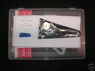 KIT DA RICAMO:SCATOLA+FARFALLINE+AIDA+FORBICE+SALVADITO+AGHI