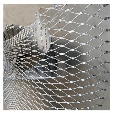 304 Stainless Steel Wire Mesh, Expandable Garden Ber Netting, Animal Control Fence Net, Safety Rope Netting for Garden Farms (2 * 1.8m / 6.5 * 5.9ft)