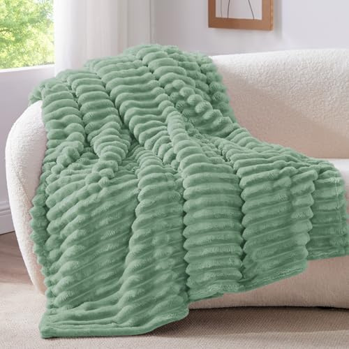 BEDELITE Kuscheldecke Flauschig Deko Decke für Couch, Salbeigrün, 150x200 | Flanell Fleecedecke, Cord Überwurf für Wohnzimmer und Schlafzimmer, weiche Wohndecke, Tagesdecke, das ideale Geschenk