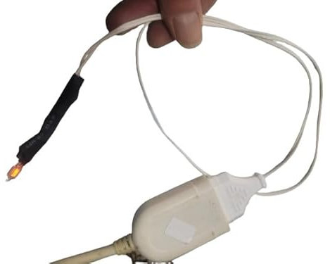 generico LUMIÈRE EFFET FEU INTERMICTANT FIL ET PRISE ÉLECTRIQUE 220V POUR PRESSE SAN GREGORIO ARMÉNIEN A