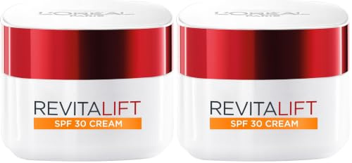 L’Oréal Paris Revitalift Hydrating SPF 30 Day Cream, Powerful Formula to Smooth appearance of Wrinkles, Firm & Moisturize Skin, Infused with Pro-Retinol & Elasti-Peptides, SPF30 Sun Protection, 50ml