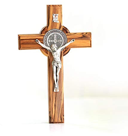 KASSIS Crocifisso di San Benedetto fatto a mano - Croce da parete in legno d'ulivo 12 cm - Regalo per nascita, battesimo, cresima e comunione - Decorazioni religiose per la casam