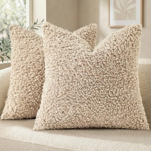 decorUhome Pack of 2 Throw Pillow Covers 18x18 Inch, Faux Fur Decorative Sherpa Pillow Covers Fuzzy Accent Soft Sheepskin Fleece Pillow Cases for Couch Living Room Bed, Neutral Oatmeal
