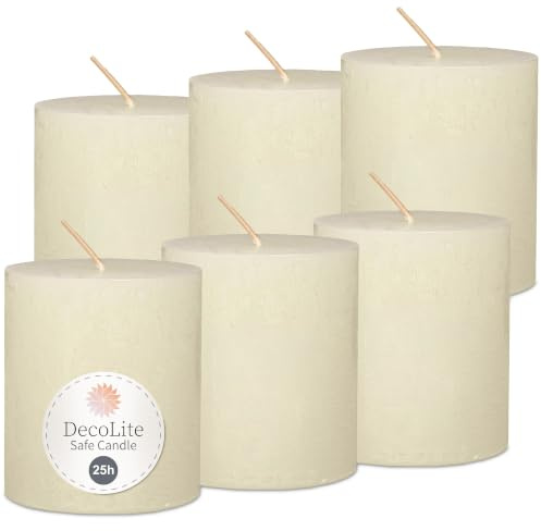 DecoLite Stumpenkerzen Rustik 8x6 cm, 25h Brenndauer, 6 Stück, Wollweiß | Made in Germany, RAL-geprüft, Safe Candle mit Abbrandstopp, selbstverlöschend, ruß- & tropffrei, durchgefärbt, ohne Duft