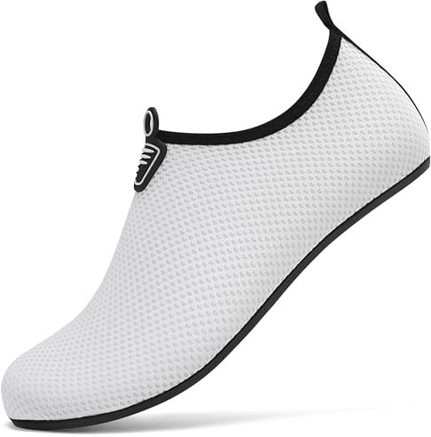 RUOMU Chaussures Aquatiques Chaussons de Plongée d'eau Chaussettes Aqua pour Piscine et Plage Sports Nautiques Natation Surf Voile Mer Rivière pour Homme Femme(Blanc,44 EU)