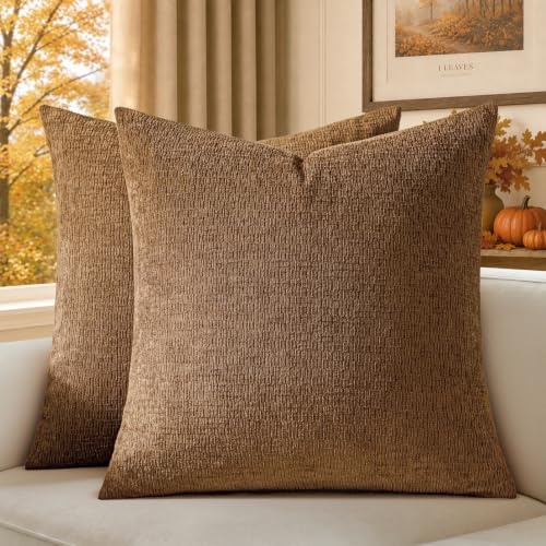 a moment Kissenbezug 40x40 cm Braun Chenille 2er Set mit dezenter Struktur Weich und Flauschig Waschbar Kissenbezüge Dekokissenhülle Kissenhüllen für Sofa Couch Wohnzimmer und Schlafzimmer