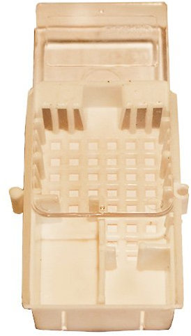 Versand und Zusetzkäfig Mehrkammersystem im praktischen 100er Pack zum Versenden und Zusetzen von Bienenköniginnen. Ausgestattet mit einer separaten Futterkammer für Futterteig und Schwammkammer
