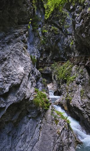 Rasch Tapete 364675 - Fototapete auf Vlies mit Bergen und Bach in Grau und Grün aus der Kollektion Magicwalls - 2,65 m x 1,59 m (LxB)