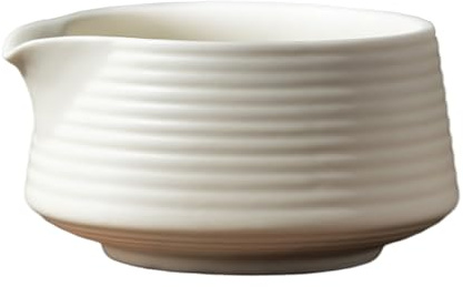 Joygoodta Matcha skål, matchaskål, 500 ml japansk keramisk kopp med hällpip, elegant slät tekopp för hem, te och restaurang, vit