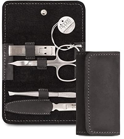 nippes Solingen Premium Line Maniküre Set Tabard, 4-teilig, Schwarz, Edelstahl nickel- & rostfrei, Rindsleder-Nageletui, Nagelpflege Set, Made in Germany | rostfrei, nickelfrei, handgefertigt, Made in Germany, Nagelknipser, Saphirfeile, Pinzette, Nagelhautchirugie, 105×50×15 mm