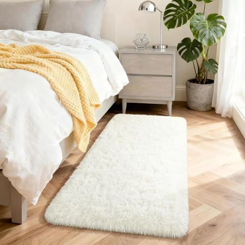 Aspire Homeware Tapis moelleux moderne à poils longs doux en fausse fourrure pour chambre à coucher et salon - Crème - 60 x 110 cm