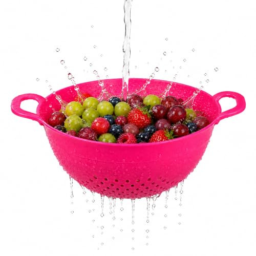 Premier Housewares Pink Plastic Colander Strainer With Holes Ideal For Washing And Draining Vegetables Pasta Food Strainer With Handles Perfect For Daily Use 23 x 12 x 30