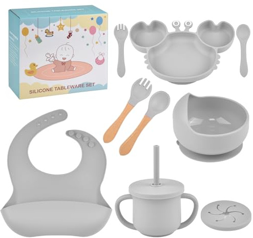 Baby Geschirrset – BPA-frei, 9-teilig mit rutschfestem Krabben-Teller, Saugnapf-Schüssel, Trinklernbecher mit Deckel & Strohhalm, Lätzchen mit Auffangtasche, Löffel & Gabel. (Grau)