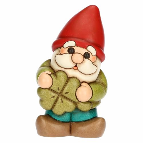 THUN, Gnomo Oliver con Quadrifoglio Portafortuna in Ceramica di Alta Qualità, Versione Media, Collezione Inverno Incantato, Statuine da Collezione, Idea Regalo per Natale, 6,3 x 5,7 x 9,4 cm