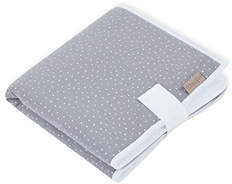 KraftKids Reisewickelunterlage in Musselin grau Punkte, Reisewickelauflage 60 cm x 60 cm, Wickelunterlage für unterwegs mit Liebe handgefertigt in der EU