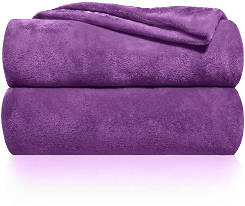 Gräfenstayn® Kuscheldecke flauschig & super weich - hochwertige Fleecedecke auch als Wohndecke, Tagesdecke, Sofadecke & Wohnzimmer geeignet - Überwurf Decke Sofa & Couch (Lila, 240x220 cm)