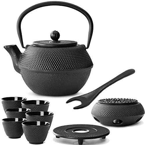 Bredemeijer Teekanne asiatisch Gusseisen Set 1.1 Liter - schwarze Gusskanne mit Henkel & Edelstahl Tee-Filter Sieb-Einsatz für losen Tee & 6 Teebecher & Stövchen & Untersetzer & Deckelheber
