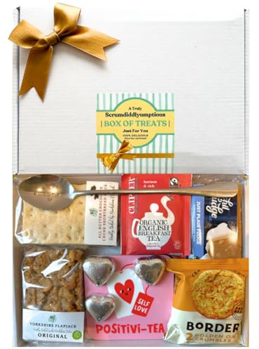 Tea Lovers Luxury Treats and Gifts Box, Fudge, Flapjack, Chocolate Shortbread, Caramel Chocolates, Tea is a Hug in a Mug Teaspoon, Cute Coaster for Tea Drinkers, Perfect for Birthdays and Christmas