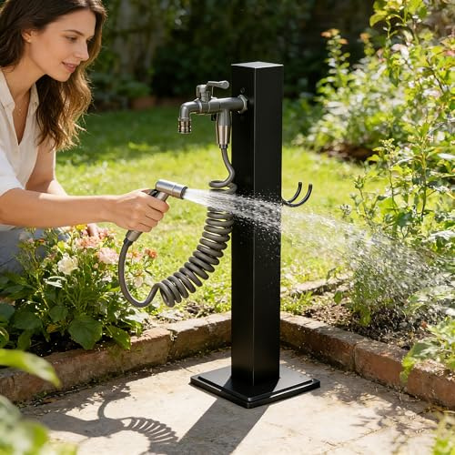 T-ZBDZ Columna de agua para jardín con grifo y pistola pulverizadora, columna de agua de acero inoxidable, color negro, fuente para riego, resistente a los rayos UV y a las heladas (65 cm)