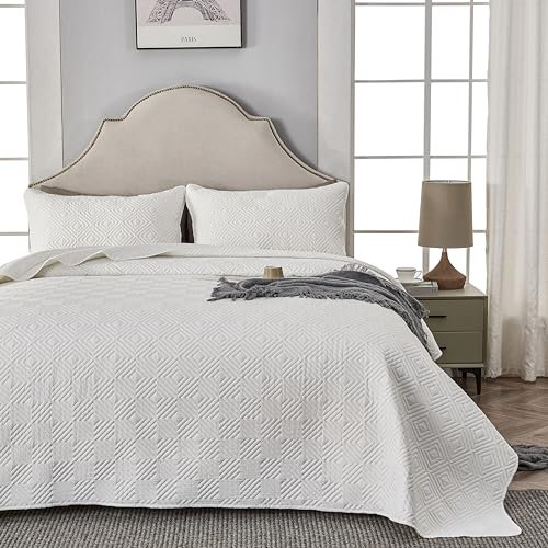 Qucover Colcha blanca de 3 piezas de tamaño doble, colcha acolchada de cama doble, 100% poliéster, tecnología de acolchado ultrasónico 3D, colcha ligera de verano con fundas de almohada, 220 x 240 cm