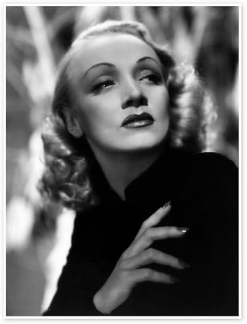 Posterlounge Marlene Dietrich Portrait Poster | 50 x 70 cm Schwarz-Weiß Wandbilder Wanddeko