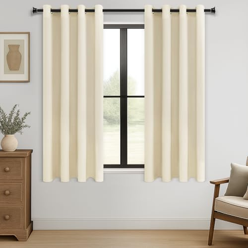 MRTREES 48 Lot de 2 rideaux occultants à isolation thermique avec œillets, protection de fenêtre, pour enfant, chambre et salon, texture douce, beige biscotti, 140 x 122 cm
