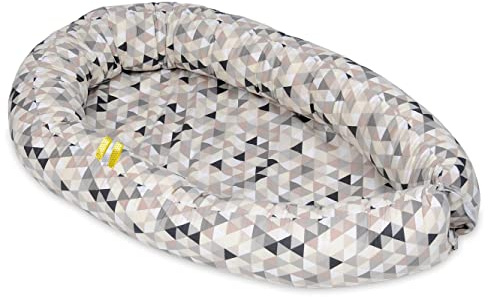 Velinda Kuschelnest Babynest Babynestchen Nestchen Reisebett Kuschelbett 100% Baumwolle (Muster: beige Dreiecke)