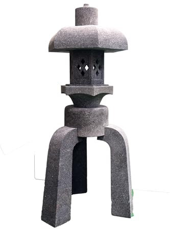 IDYL Lavasten Lykta Utomhus Sten Pagoda 3 med Fötter | Höjd 115 cm | Frostbeständig | Asiatisk Trädgårdsdekoration | Massiv Naturprodukt | Handarbete | Stenlykta | Väg Dammdekoration | Svart