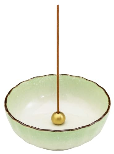 Asayu Japan Räucherstäbchenhalter - Pastel Grüner Lotus - Für Stäbchen 10 cm, Made in Japan, Traditionelle Keramik, Inklusive Abnehmbarer Messingständer - Für Yoga, Meditation und Entspannung
