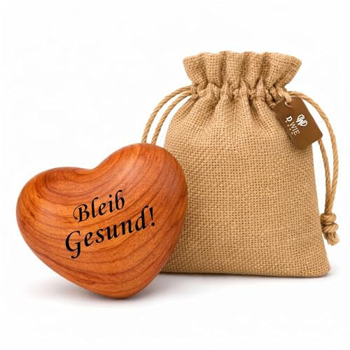 DwieDeko - Handschmeichler Holz Herz mit Gravur Bleib Gesund - Reise Geschenk, Schutzengel, Gute Besserung Geschenke Krankheit, Motivationsgeschenke, Glücksbringer, Deko, für Freunde Kinder Familie