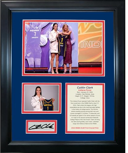 HOFSM.COM Hall of Fame Sports Memorabilia Gerahmtes Caitlin Clark 2024 WNBA Draft 1. Gesamt-Plektrum, Faksimile, lasergraviert, Signatur, Auto-Basketball, 27,9 x 35,6 cm, Foto-Sig-Collage