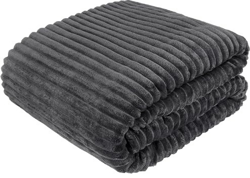 Cotton Market Wohndecke mit Prägung 170 x 210 cm Flauschige Kuscheldecke Weiche Sofadecke Überwurf Warm Gemütlich und Pflegeleicht