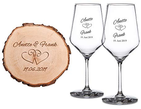 Casa Vivente - Coffret Cadeau - 2 Verres à vin Blanc et Tranche de Tronc d'arbre avec Gravure - Personnalisé avec [Noms] et [Date] - Motif Coeurs - Idée adeau pour Couple - Cadeau de Mariage