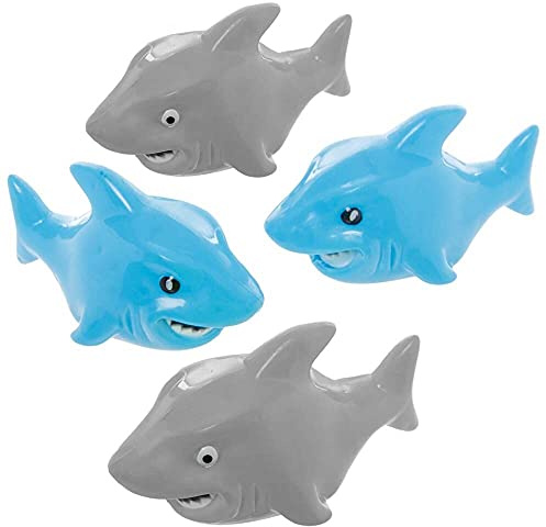 Baker Ross FE347 Requin de course à remonter - Paquet de 4, voitures à remonter, jouets pour enfants, remplisseurs de sacs de fête pour enfants