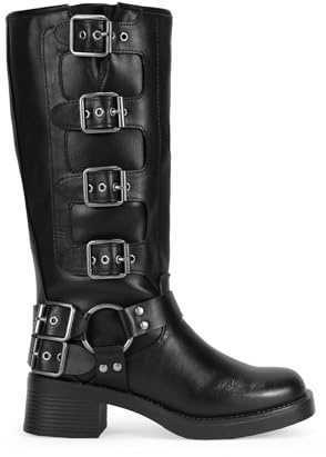 BOSANOVA Botas Altas Estilo Biker confeccionadas con Detalle de argolla metálica y Hebillas Decorativas en la caña y Suela Plana con Ligero tacón de 4.7 cm Sin Cierre. Calzado para Mujer Negro 37