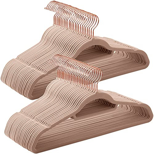 SONGMICS Kleiderbügel Samt, 50er Set, Bügel, rutschfest, kleine Stange für Krawatten, 360° drehbarer Haken, 0,6 cm dick, platzsparend, 43,5 cm lang, für Mäntel, Hosen, Roségold-Hellbraun CRF021LB50