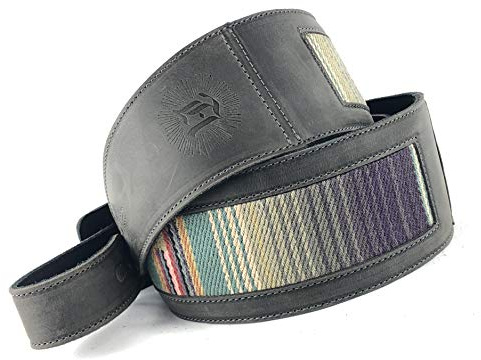 Anthology Gear Southwest Inspired Gitarrengurt aus Vollnarbenleder, für Elektro-, Akustik- und Bassgitarren – El Camino (Alter Stahl mit Baja-Gewebe, 7,6 cm Breite)