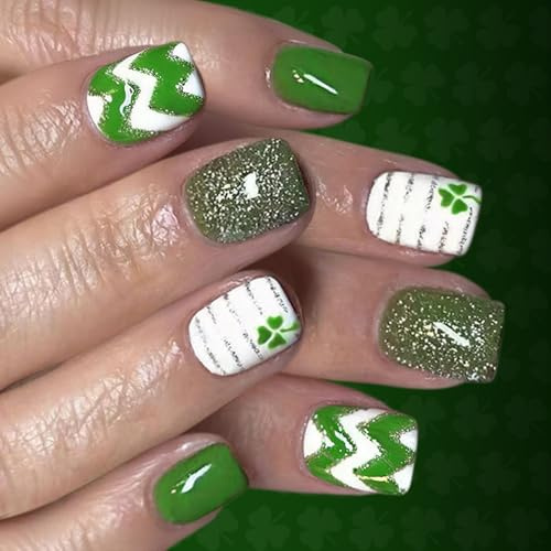 Lot de 24 faux ongles blancs festifs à paillettes sur le thème des trèfles verts améliorés pour les fêtes de beauté et les célébrations
