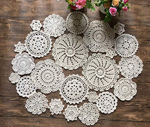 MINDPLUS Set mit 24 Handgehäkelten Deckchen Baumwolle Spitze Tischset Mini-Deckchen Untersetzer 5–18 cm Rund Beige Vintage-Hochzeit Teeparty (24 Stück Beige)