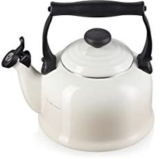 Le Creuset Wasserkessel Tradition, Füllmenge: 2,1 l, Emaillierter Stahl, Meringue, 40102027160000