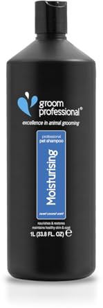 GROOM PROFESSIONAL Coconut Moisturising Dog Shampoo for Itchy Skin - Soothing for Dry Itchy Skin - Reduces Skin Irritation - Coconut Oil to Condition Coat & Remove Dandruff - Gentle for Puppies, 1L