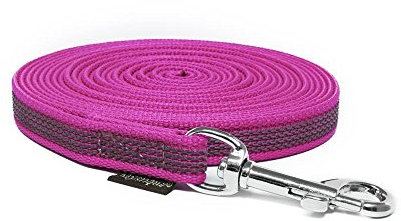 Mystique® Gummierte Schleppleine 15mm mit Handschlaufe Standard Karabiner Purpur 20m