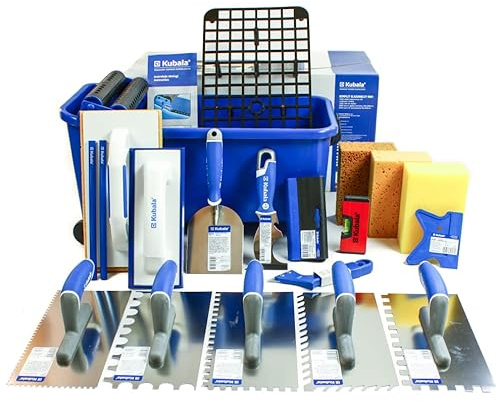 Profi-Fliesenwaschset 20l Fliesenleger Waschset 20-tlg enhalt: Fliesenwaschbrett- Fugenbrett -3x Fliesenschwamm -5x Glättekelle gezahnt– Stuckateurspachtel– Fugenkratzer – Mehrzweckspachtel