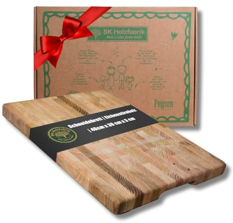 Premium Schneidebrett aus Eichenholz - PERSONALISIERBAR - 40 x 30 x 3 cm Hochwertiges Küchenbrett aus Stirnholz Eiche - Holzschneidebrett groß mit Standfüßen und Griffmulde - Hackblock