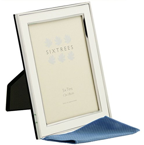 Sixtrees Abbey White 2-103-57 Polished Silver photo frame with lacquered gloss white metal insert for a 7 x 5 inch photo. Complete with our microfibre polishing cloth.