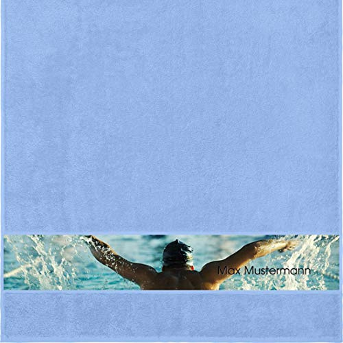 Personalisiertes Duschtuch Mit Namen - Sport Motiv Schwimmen - Viele Farben - Dusch-Handtuch - Hellblau - Größe 70x140 cm - Persönliches Geschenk Mit Wunsch-Name