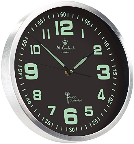 St. Leonhard Funk Wanduhr lautlos: Funk-Wanduhr mit Quarz-Uhrwerk, nachleuchtenden Ziffern und Zeigern (Leuchtende Zeiger, lautlos Leuchtend, groß)