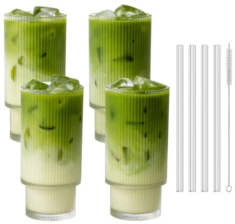mixed24 4er Set Geriffelte Trinkgläser 320ml inkl. Glashalme und Reinigungsbürste - Elegante Latte Macchiato & Iced Matcha Gläser, Spülmaschinengeeignet, Hohe Longdrinkgläser mit Riffelstruktur
